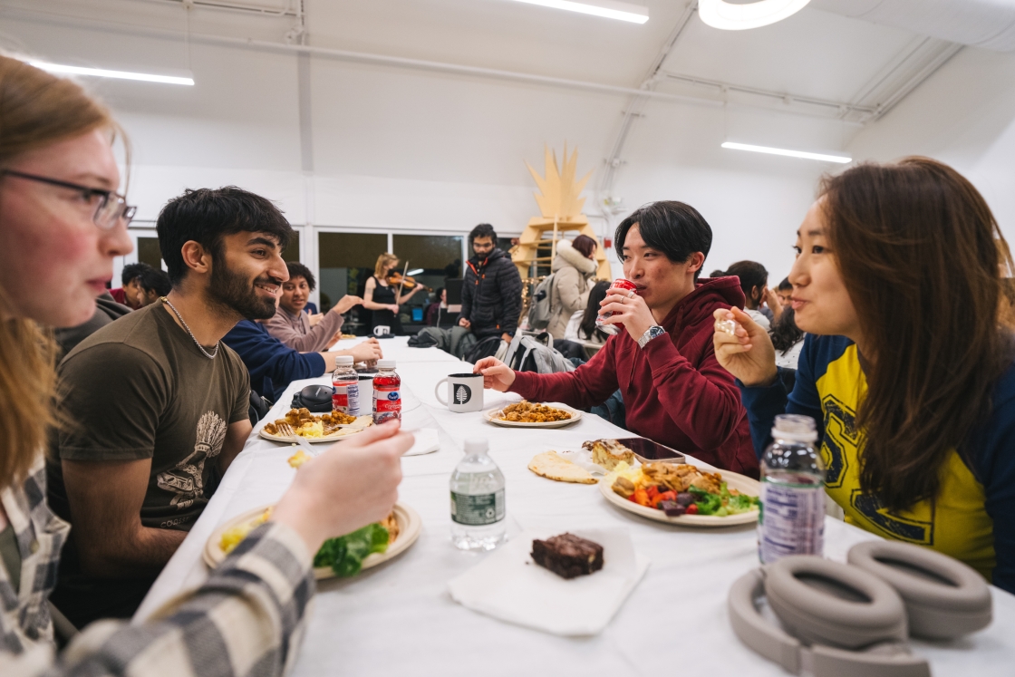 Students eat together