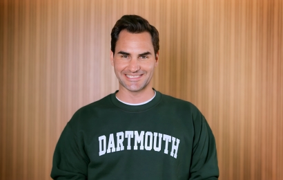 Roger Federer in a Dartmouth sweatshirt